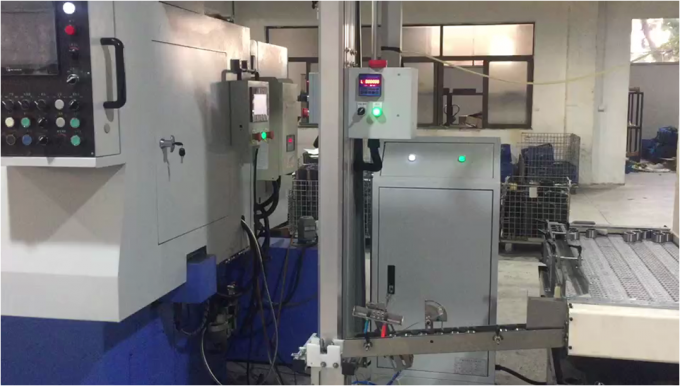 AF25372トラックの燃料はHepaのポリエステル線維自動車の取入口のエア フィルターをろ過する 6